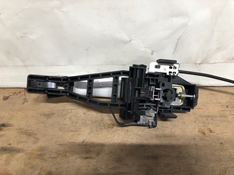 Ручка двери наружная передняя правая FORD FOCUS 10-18 Хетчбек 2.0 C20HDEX