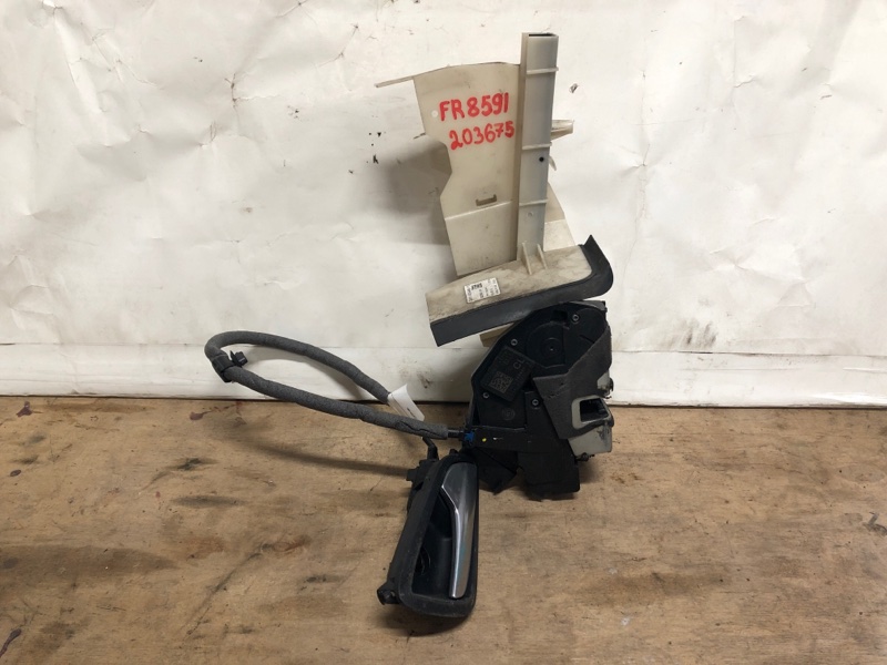 Замок двери передний правый FORD FOCUS 10-18 2013 Хетчбек 2.0 C20HDEX CM5Z-54219A64-F Б/У