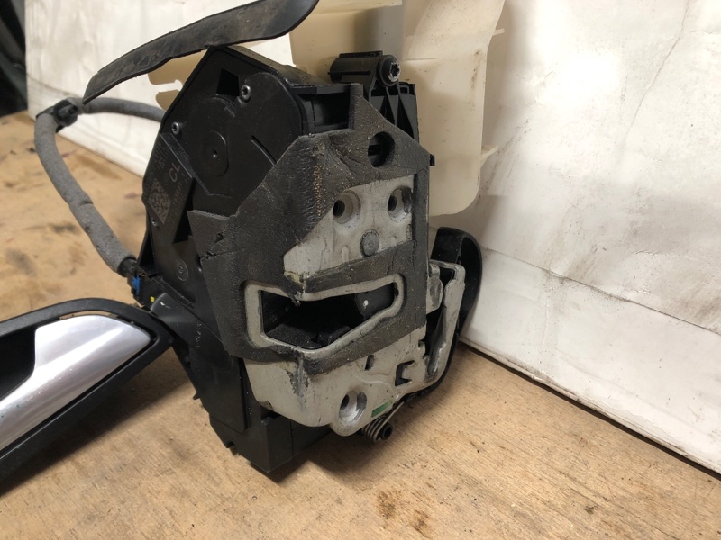 Замок двери передний правый FORD FOCUS 10-18 Хетчбек 2.0 C20HDEX