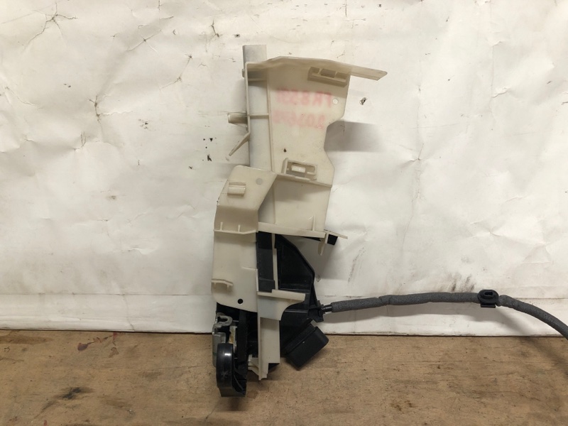 Замок двери передний правый FOCUS 10-18 2013 Хетчбек 2.0 C20HDEX