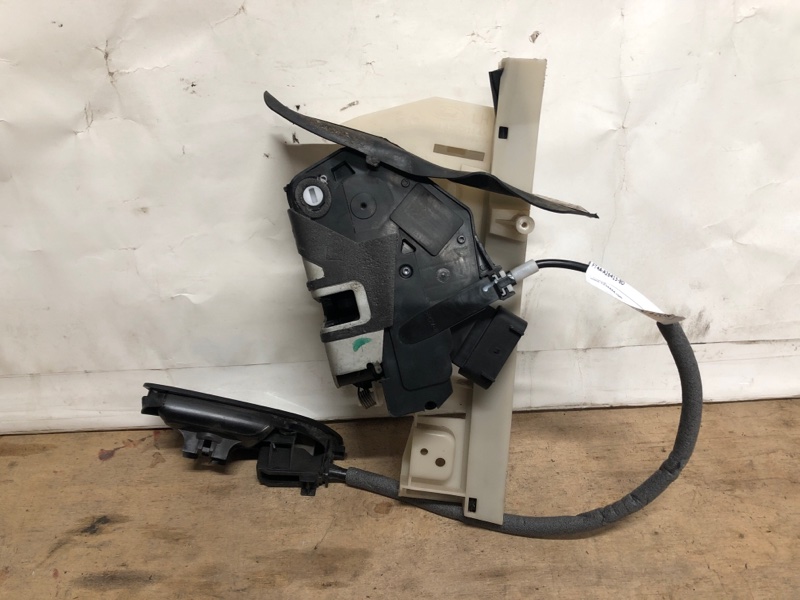 Замок двери задний левый FORD FOCUS 10-18 2012 Хетчбек 2.0L GDI I4 flex fuel engine CM5Z-54264A27-A Б/У