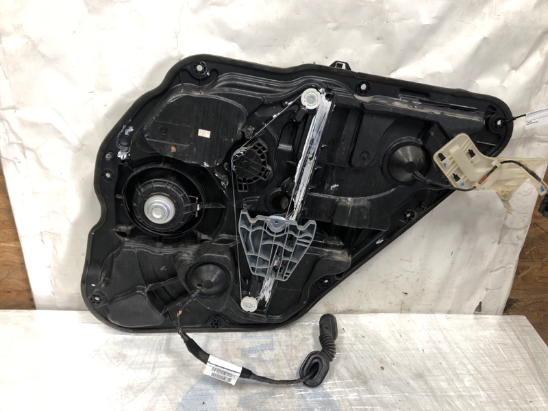 Стеклоподъемник задний левый HYUNDAI SONATA YF 10-14 2.4L 4