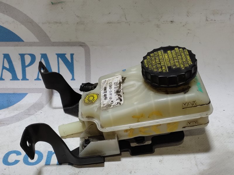 Запчасть бачок главного тормозного цилиндра NISSAN PATHFINDER R52 12-21 2014 3.5L 6 46091-3JA1B Б/У Бачок главного тормозного цилиндра NISSAN PATHFINDER R52 12-21 2014 3.5L 6 46091-3JA1B Б/У