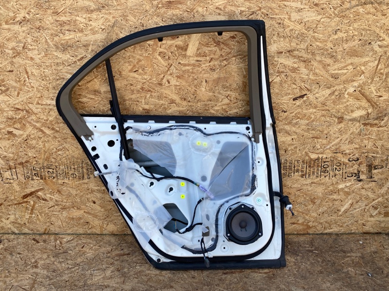 Дверь задняя левая ACURA RL 05-12 Седан 3.5 Дверь задняя левая ACURA RL 05-12 Седан 3.5