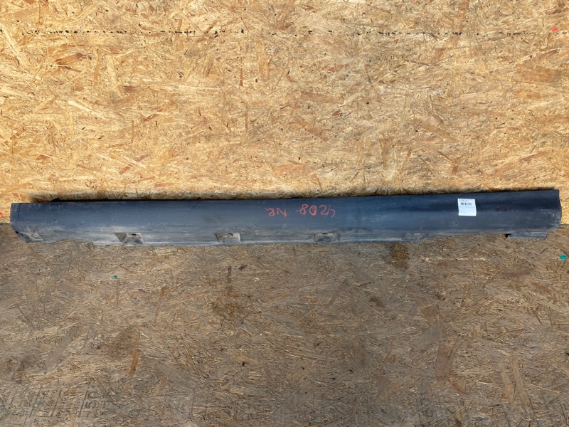 Накладка порога наружная левая FORD FOCUS 10-18 2013 Хетчбек 2.0 C20HDEX CP9Z-581017-7B Б/У