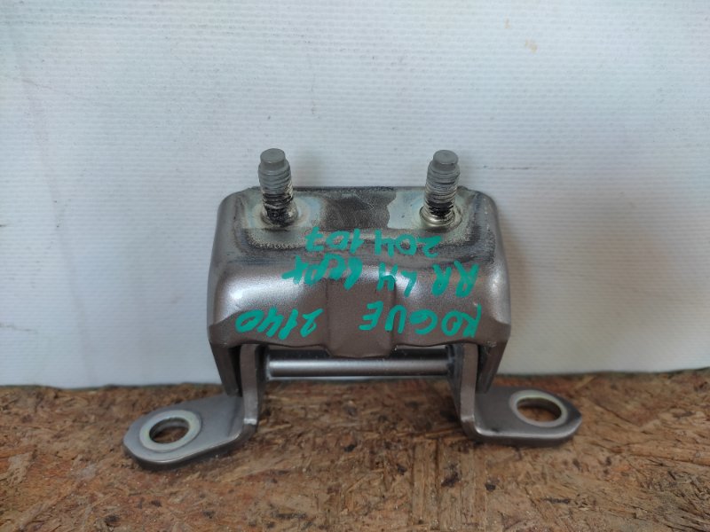 Петля двери верхняя задняя левая NISSAN ROGUE 08-15 2011 2.5 QR25DE 82401-2Y90A Б/У