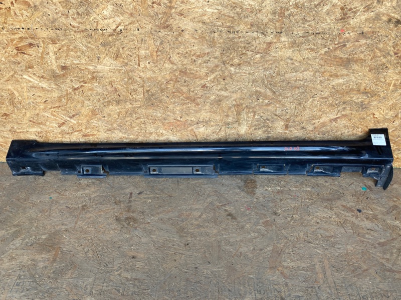 Накладка порога наружная левая SUZUKI KIZASHI 09-14 2011 Седан 2.4 77241-57L10-ZMV Б/У