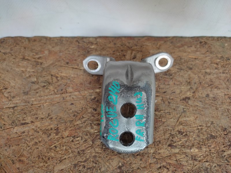 Запчасть петля двери нижняя передняя правая NISSAN ROGUE 08-15 2011 2.5 QR25DE 82420-4P00A Б/У Петля двери нижняя передняя правая NISSAN ROGUE 08-15 2011 2.5 QR25DE 82420-4P00A Б/У