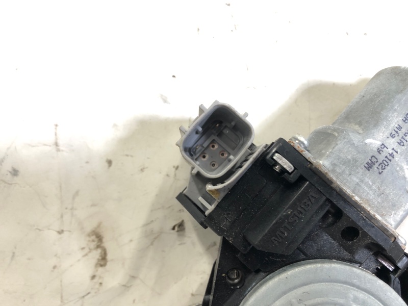 Стеклоподъемник передний правый SENTRA B17 12-21 2014 Седан 1.8 Стеклоподъемник передний правый SENTRA B17 12-21 2014 Седан 1.8