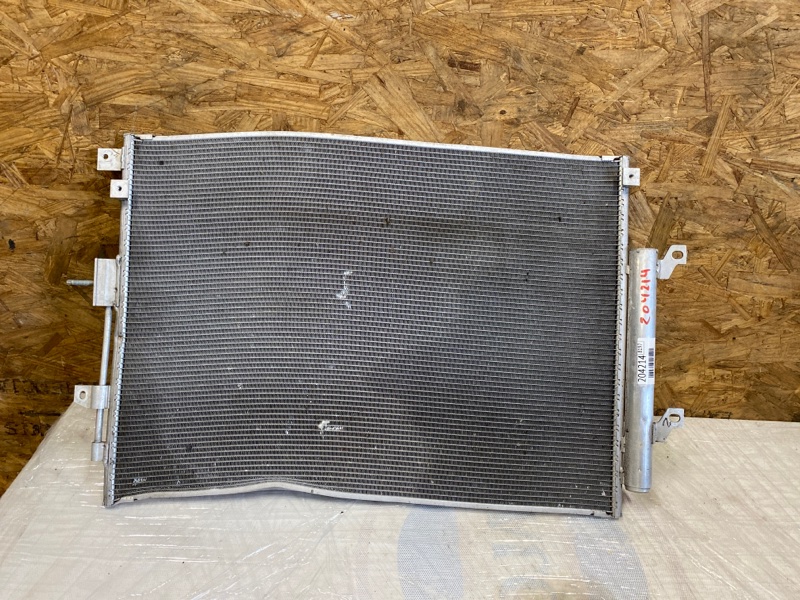 Запчасть радиатор кондиционера JEEP CHEROKEE 14- 2019 3.2L 6 68399028AA Б/У Радиатор кондиционера JEEP CHEROKEE 14- 2019 3.2L 6 68399028AA Б/У