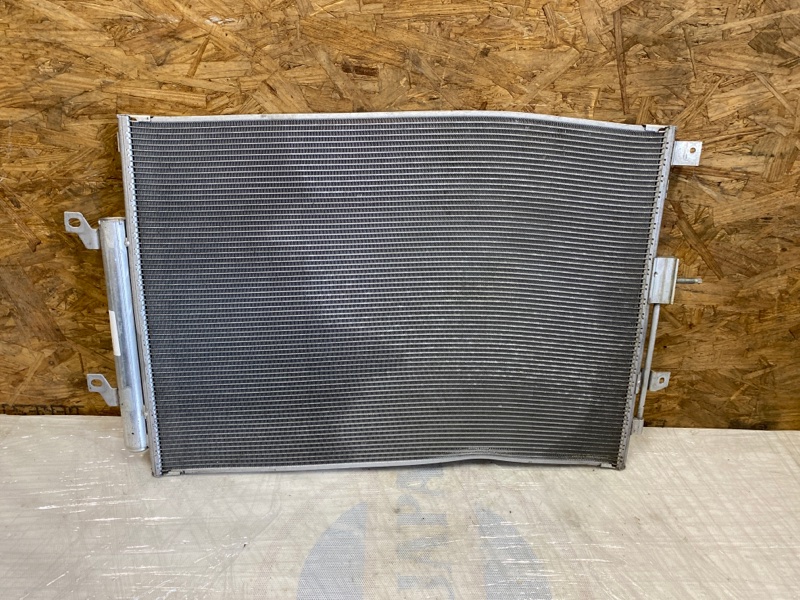 Радиатор кондиционера JEEP CHEROKEE 14- 3.2L 6 Радиатор кондиционера JEEP CHEROKEE 14- 3.2L 6