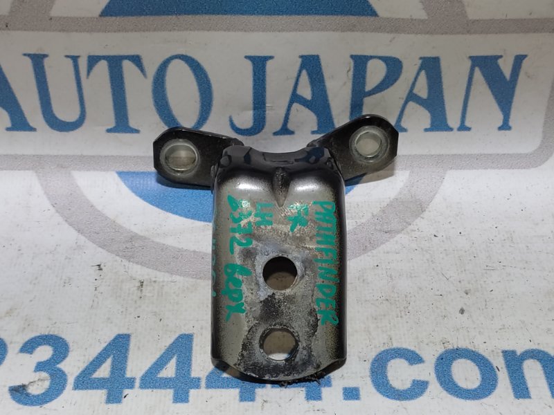 Петля двери верхняя передняя левая NISSAN PATHFINDER R52 12-21 2014 3.5L 6 80401-ZX60A Б/У