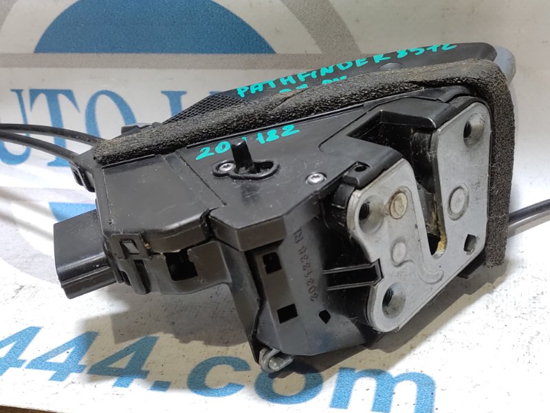 Замок двери задний правый NISSAN PATHFINDER R52 12-21 2014 3.5L 6 82500-3KA0A Б/У