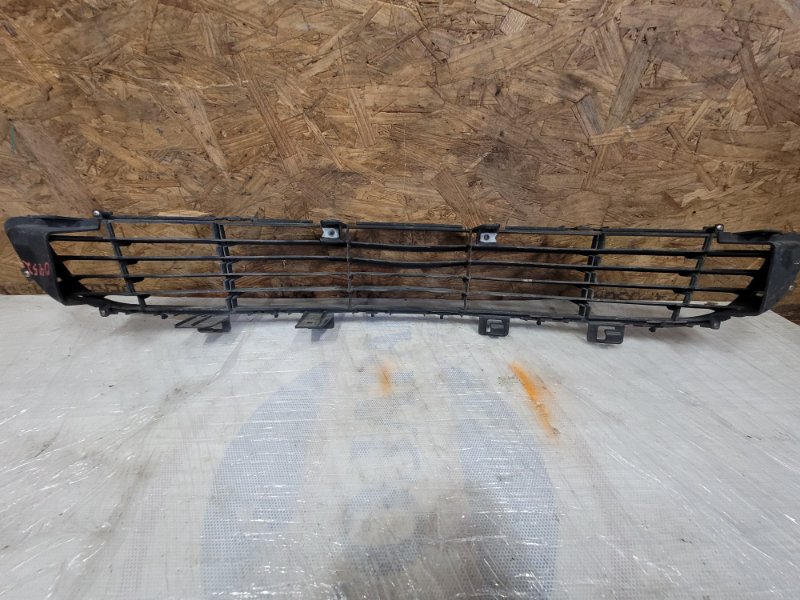 Решетка переднего бампера передняя ACURA RL 05-12 Седан 3.5 Решетка переднего бампера передняя ACURA RL 05-12 Седан 3.5