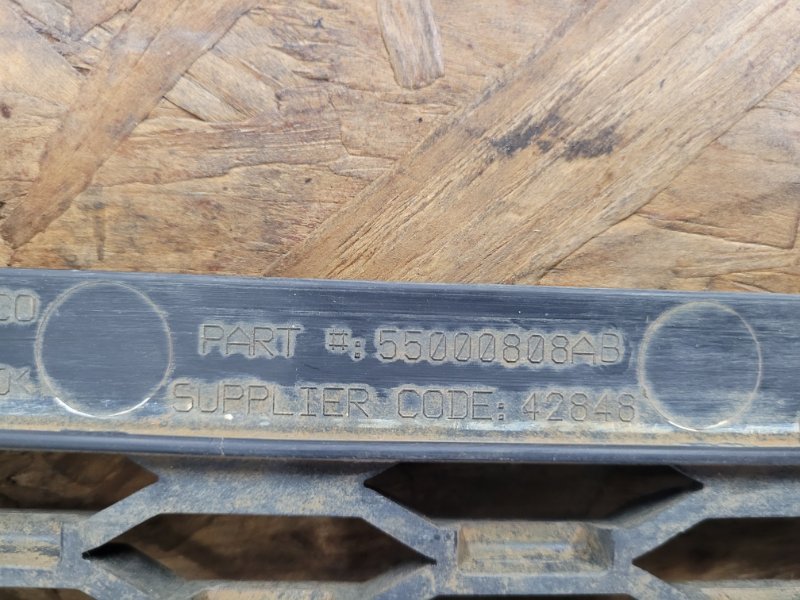 Решетка переднего бампера передняя JOURNEY 08-20 2014 Кроссовер