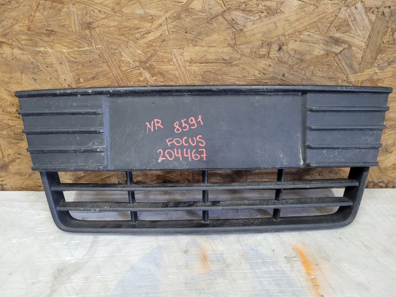 Решетка переднего бампера FORD FOCUS 10-18 2013 Хетчбек 2.0 C20HDEX CP9Z-17K945-B Б/У