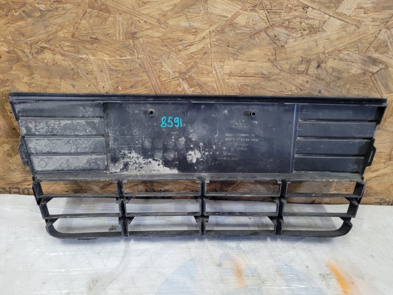 Решетка переднего бампера FORD FOCUS 10-18 Хетчбек 2.0 C20HDEX