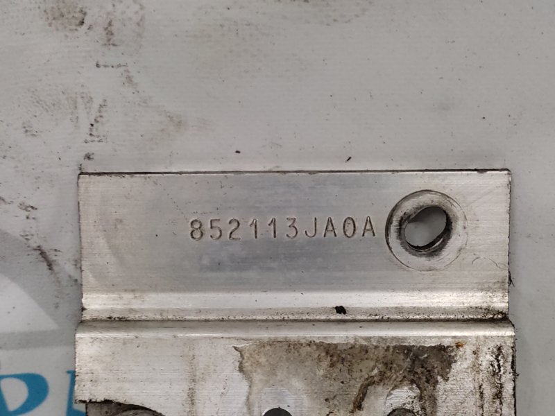 Кронштейн усилителя заднего бампера левый PATHFINDER R52 12-21 2014 3.5L 6