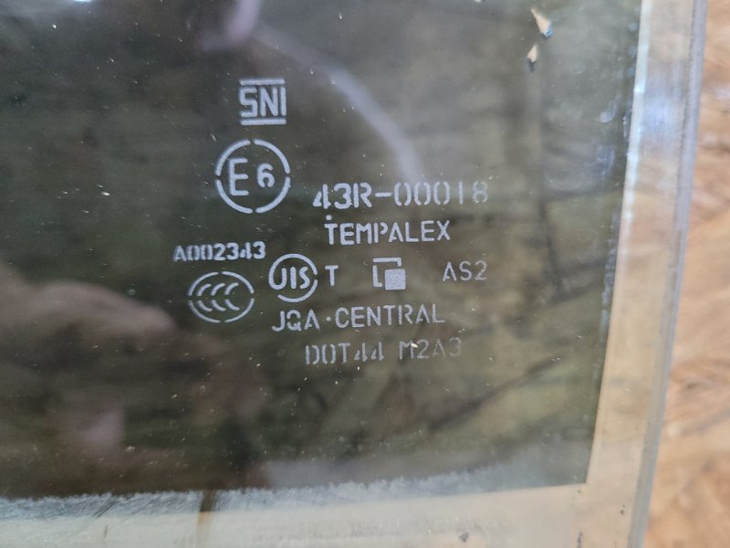 Стекло двери заднее левое KIZASHI 09-14 2011 Седан 2.4 Стекло двери заднее левое KIZASHI 09-14 2011 Седан 2.4