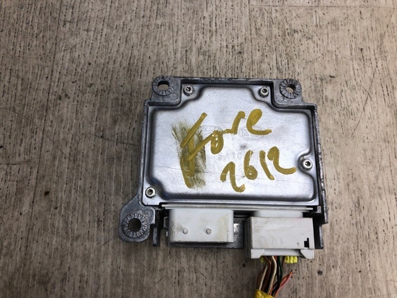 Блок управления AIRBAG KIA FORTE YD 12- YD 1.8 G4NB Блок управления AIRBAG KIA FORTE YD 12- YD 1.8 G4NB