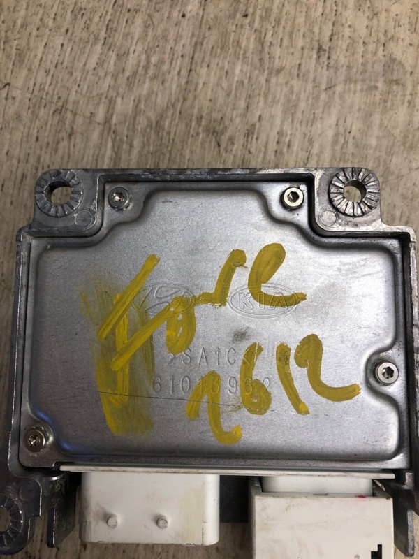 Блок управления AIRBAG FORTE YD 12- 2015 YD 1.8 G4NB Блок управления AIRBAG FORTE YD 12- 2015 YD 1.8 G4NB