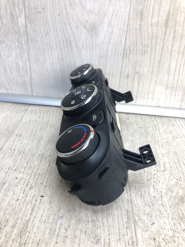 Блок управления печкой FORTE YD 12- 2015 YD 1.8 G4NB Блок управления печкой FORTE YD 12- 2015 YD 1.8 G4NB