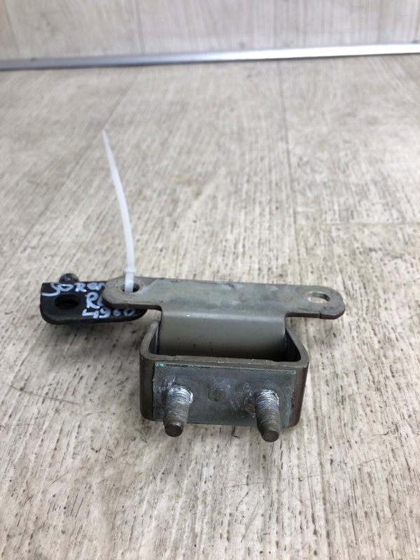 Петля крышки багажника задняя левая KIA SORENTO XM 09-14 XM 3.5 G6DC