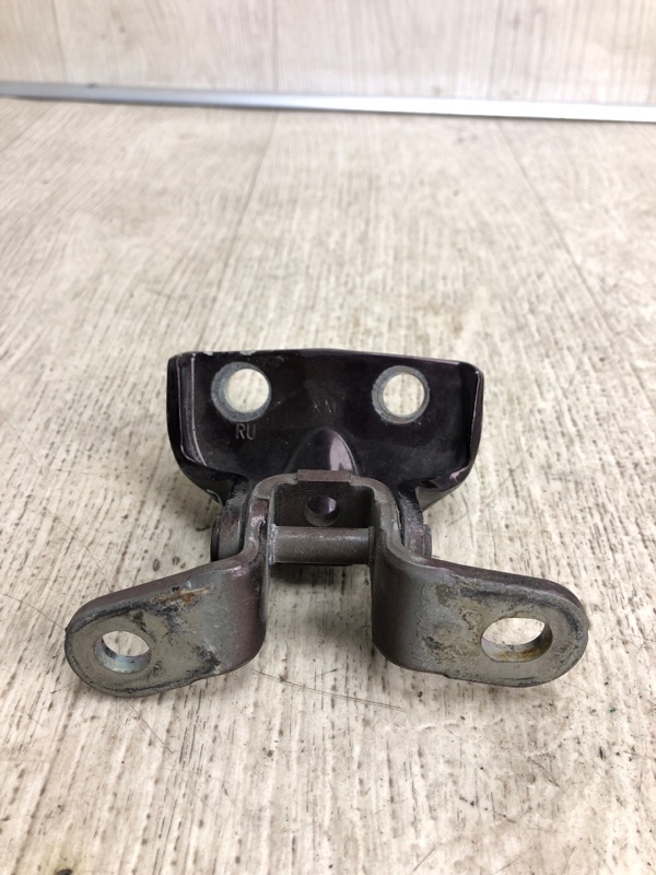 Петля двери верхняя задняя правая KIA SORENTO XM 09-14 XM 3.5 G6DC Петля двери верхняя задняя правая KIA SORENTO XM 09-14 XM 3.5 G6DC