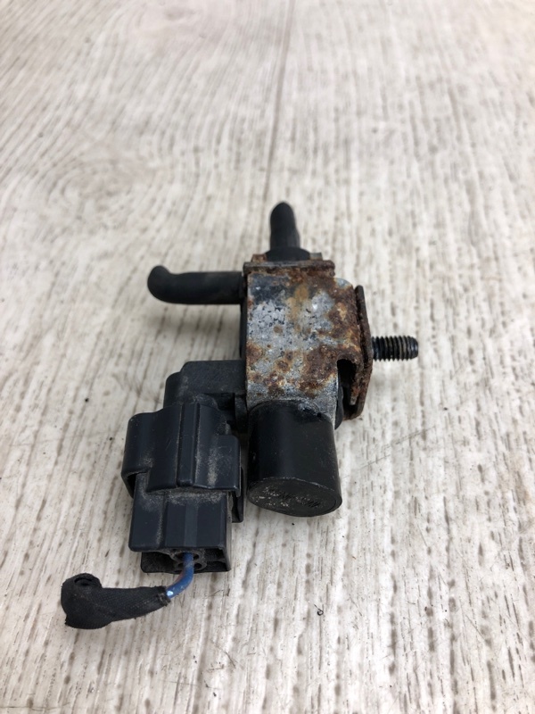 Клапан электромагнитный (вакуумный) SORENTO XM 09-14 2010 XM 3.5 G6DC Клапан электромагнитный (вакуумный) SORENTO XM 09-14 2010 XM 3.5 G6DC