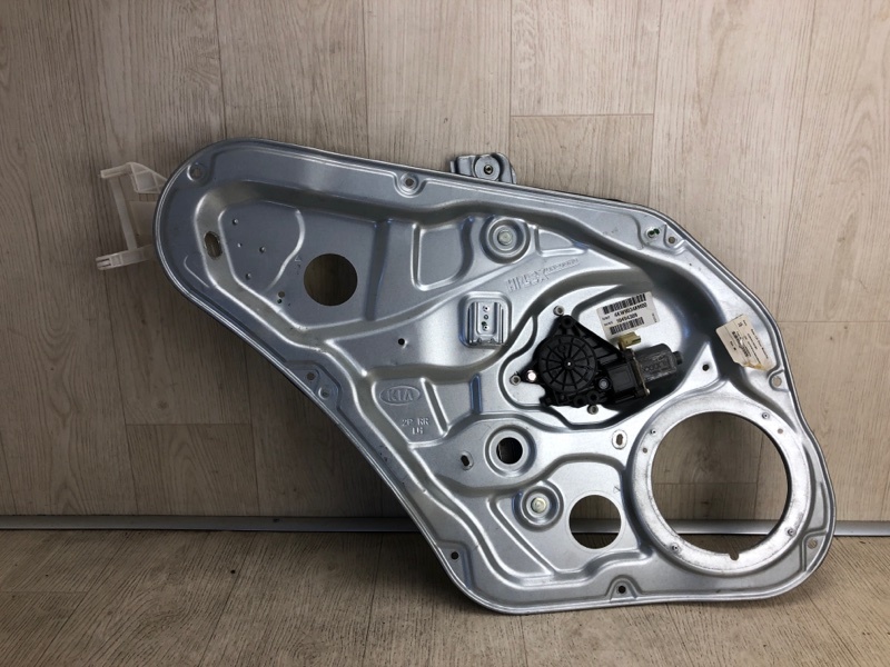 Запчасть стеклоподъемник задний левый KIA SORENTO XM 09-14 2010 XM 3.5 G6DC 83401-2P000 Б/У Стеклоподъемник задний левый KIA SORENTO XM 09-14 2010 XM 3.5 G6DC 83401-2P000 Б/У