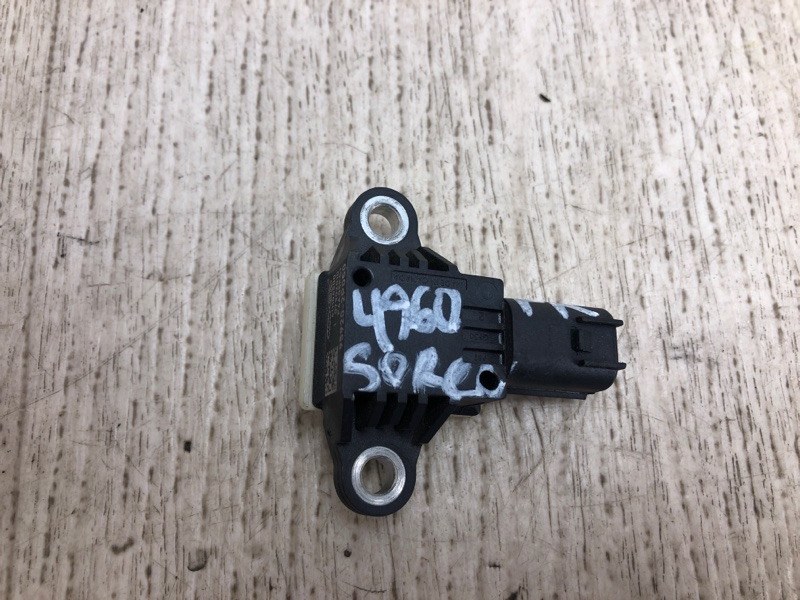 Датчик удара передний правый SORENTO XM 09-14 2010 XM 3.5 G6DC