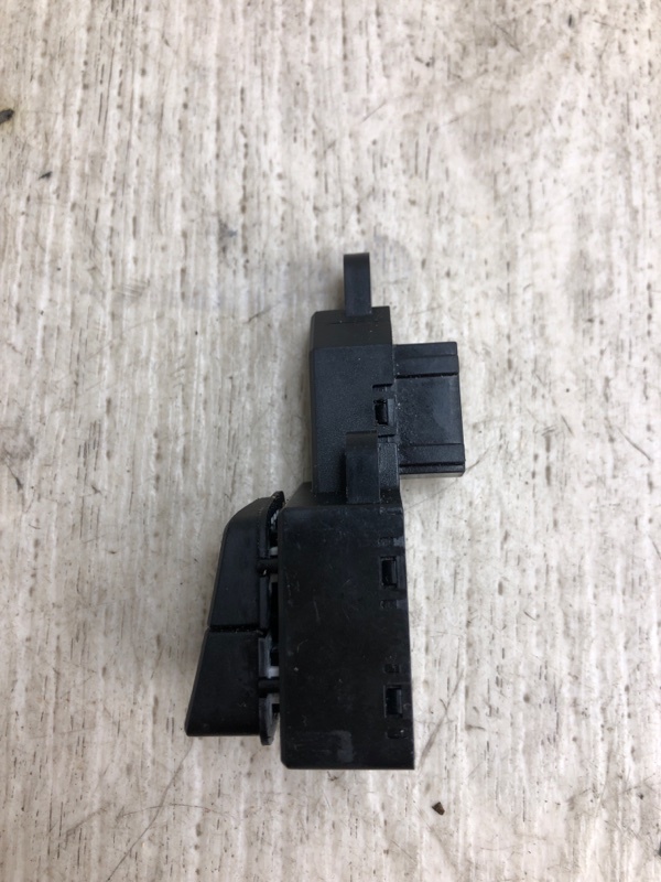 Кнопки на руль левые SORENTO XM 09-14 2010 XM 3.5 G6DC Кнопки на руль левые SORENTO XM 09-14 2010 XM 3.5 G6DC