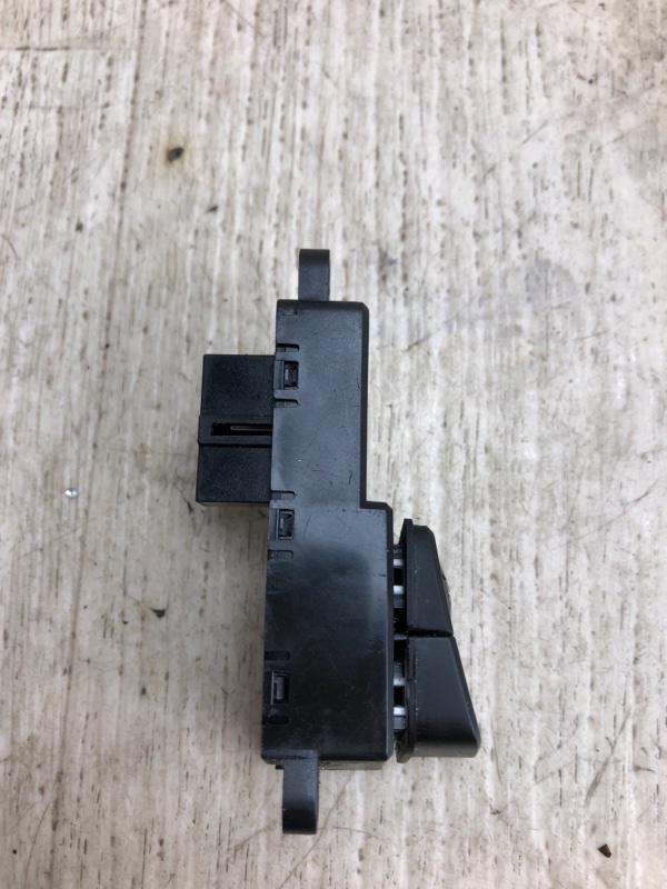 Кнопки на руль левые SORENTO XM 09-14 2010 XM 3.5 G6DC Кнопки на руль левые SORENTO XM 09-14 2010 XM 3.5 G6DC