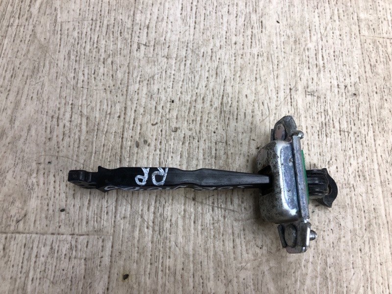 Запчасть ограничитель двери задний правый KIA SORENTO XM 09-14 2010 XM 3.5 G6DC 79490-2P000 Б/У Ограничитель двери задний правый KIA SORENTO XM 09-14 2010 XM 3.5 G6DC 79490-2P000 Б/У