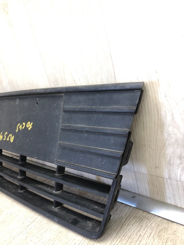 Решетка переднего бампера FOCUS 10-18 2011 BK 2.0 XQDA