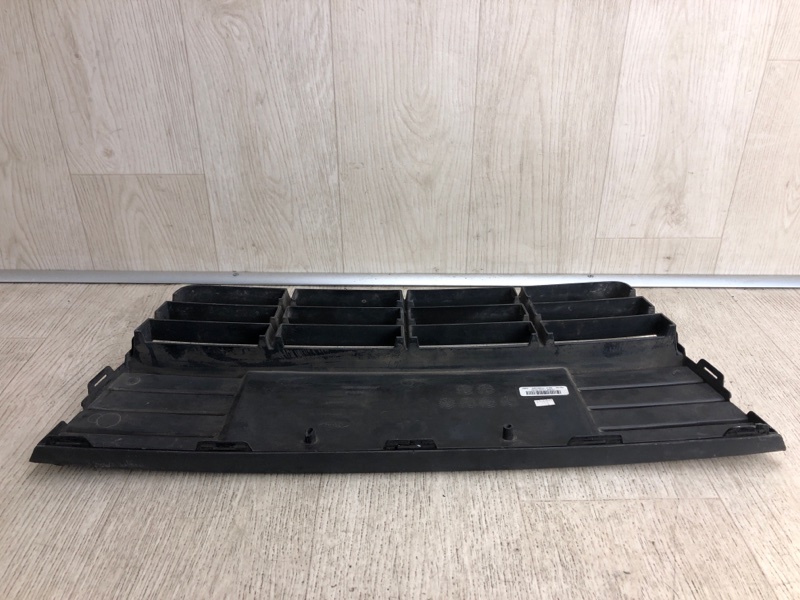 Решетка переднего бампера FOCUS 10-18 2011 BK 2.0 XQDA