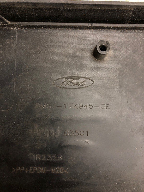 Решетка переднего бампера FOCUS 10-18 2011 BK 2.0 XQDA