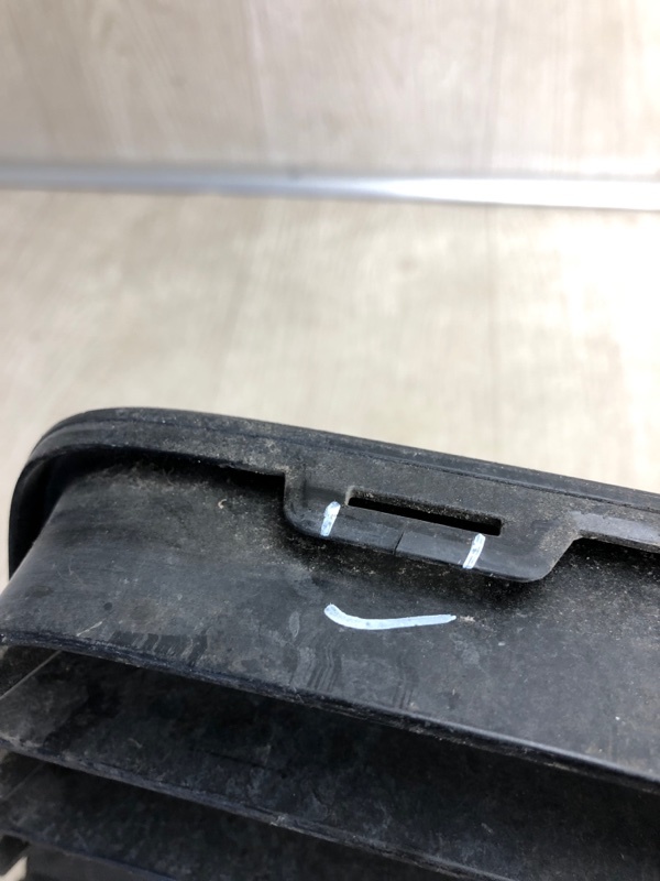 Решетка переднего бампера FOCUS 10-18 2011 BK 2.0 XQDA