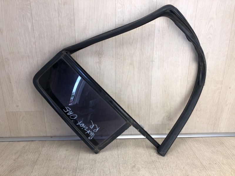 Запчасть стекло двери глухое заднее правое JEEP PATRIOT 07-10 2007-2010 MK74 5067772AC Б/У Стекло двери глухое заднее правое JEEP PATRIOT 07-10 2007-2010 MK74 5067772AC Б/У