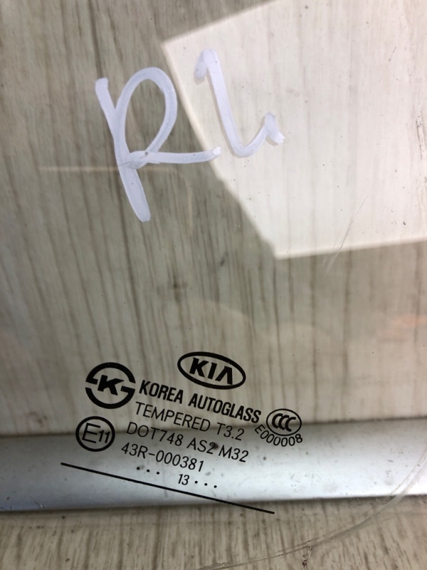 Стекло двери глухое заднее левое OPTIMA TF 11-16 -14  2010-2013 TF