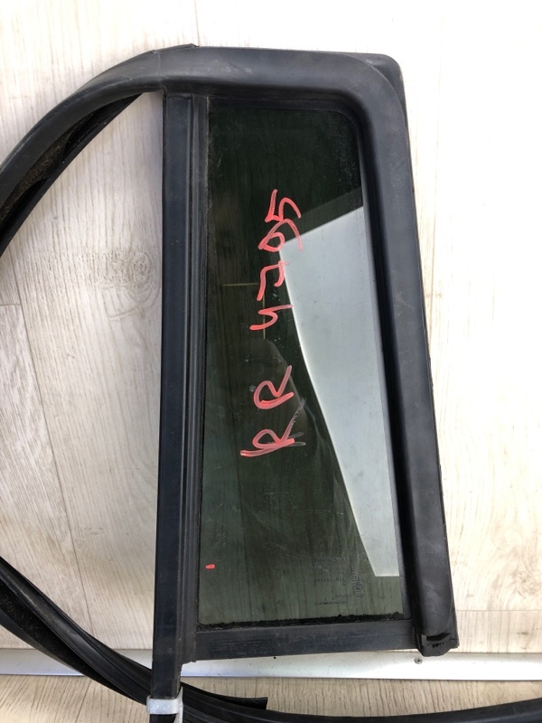 Стекло двери глухое заднее правое COMPASS 06-16 2014 MK49 2.0 ECN Стекло двери глухое заднее правое COMPASS 06-16 2014 MK49 2.0 ECN