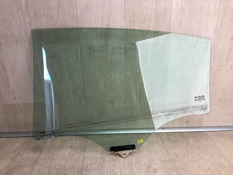 Стекло двери заднее правое FORTE YD 12- 2013 YD 2.0 G4NC