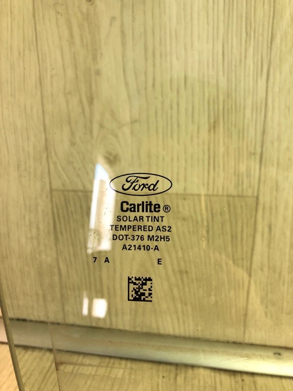 Стекло двери переднее правое FORD FOCUS 10-18 CB8 2.0 XQDA