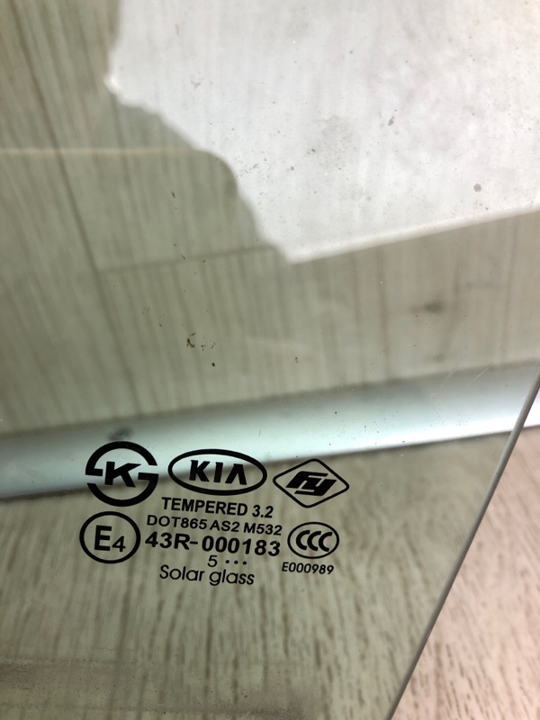 Стекло двери заднее левое KIA FORTE YD 12- YD 1.8 G4NB