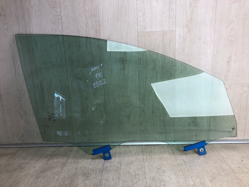 Стекло двери переднее правое CHRYSLER 200 14-16 2016 UF 2.4 ED6 68104 918AA Б/У