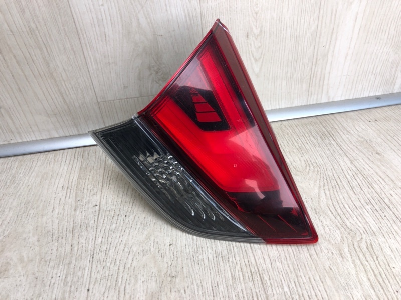 Фонарь внутренний левый NISSAN X-TRAIL/ROGUE T32 13-20 2017 T32 2.5 QR25DE 26555-6FL5A Б/У