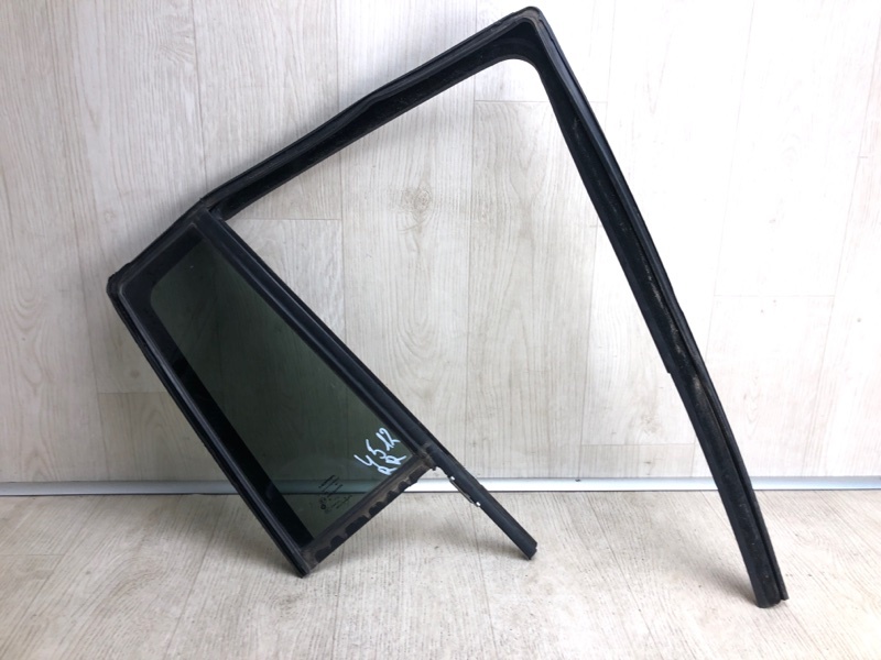 Запчасть стекло двери глухое заднее правое JEEP COMPASS 06-16 2016 MK49 2.0 ECN 5160064AH Б/У Стекло двери глухое заднее правое JEEP COMPASS 06-16 2016 MK49 2.0 ECN 5160064AH Б/У