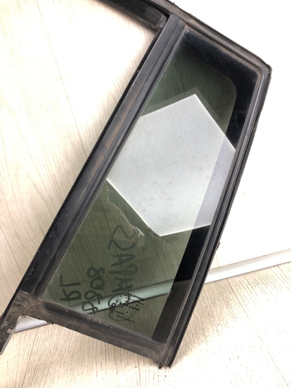 Стекло двери глухое заднее левое JEEP COMPASS 06-16 MK49 2.4 ED3 Стекло двери глухое заднее левое JEEP COMPASS 06-16 MK49 2.4 ED3