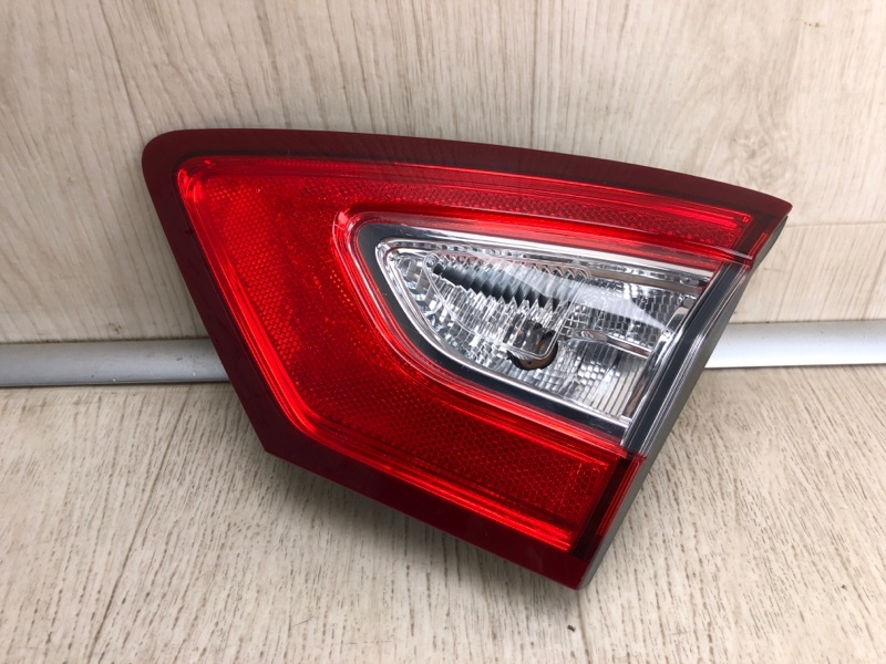 Фонарь внутренний правый FUSION 14- 2014 CD4 C25HDEX