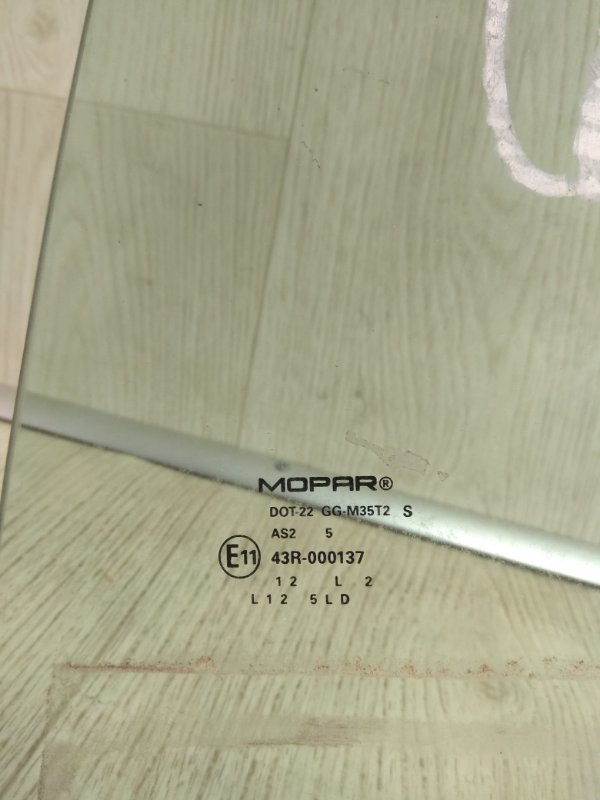 Стекло двери заднее левое DODGE DART 12-16 PF 2.4 ED8